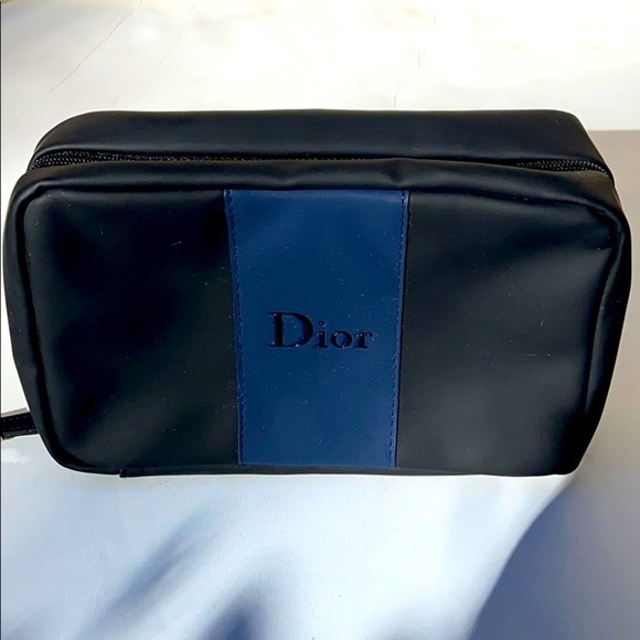 Christian Dior Makeup Case - Picture 10 of 16